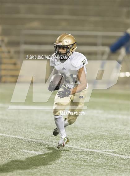 Thumbnail 1 in Bonita Vista vs. Mater Dei Catholic photogallery.