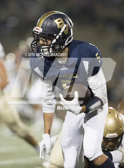 Thumbnail 3 in Bonita Vista vs. Mater Dei Catholic photogallery.