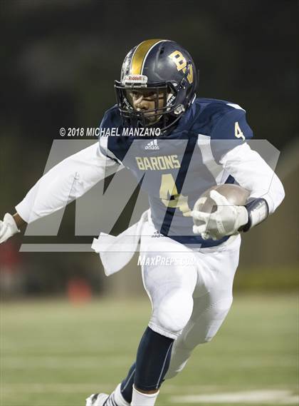 Thumbnail 1 in Bonita Vista vs. Mater Dei Catholic photogallery.