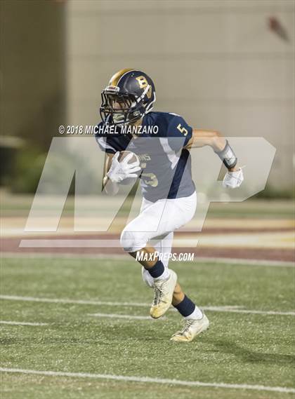Thumbnail 3 in Bonita Vista vs. Mater Dei Catholic photogallery.