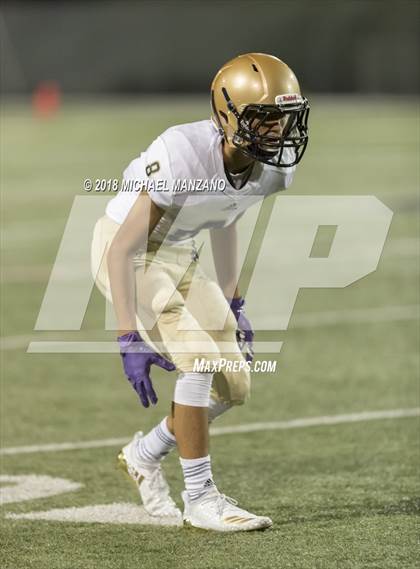 Thumbnail 3 in Bonita Vista vs. Mater Dei Catholic photogallery.