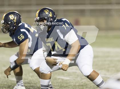 Thumbnail 3 in Bonita Vista vs. Mater Dei Catholic photogallery.