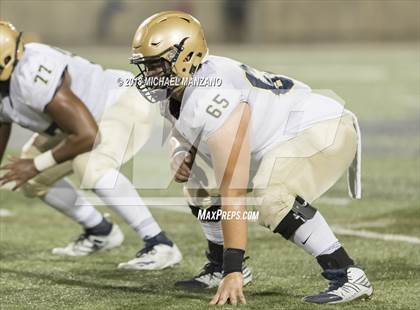 Thumbnail 3 in Bonita Vista vs. Mater Dei Catholic photogallery.