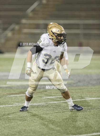 Thumbnail 1 in Bonita Vista vs. Mater Dei Catholic photogallery.