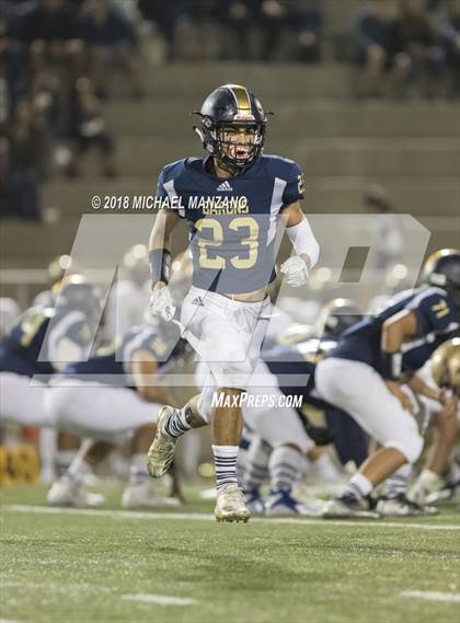 Thumbnail 3 in Bonita Vista vs. Mater Dei Catholic photogallery.