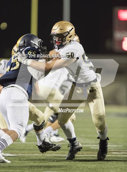 Thumbnail 2 in Bonita Vista vs. Mater Dei Catholic photogallery.
