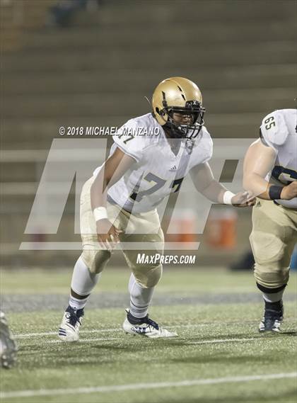 Thumbnail 2 in Bonita Vista vs. Mater Dei Catholic photogallery.