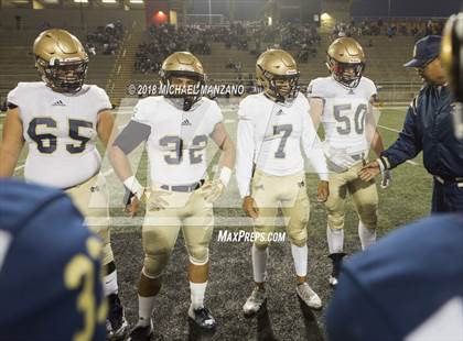 Thumbnail 1 in Bonita Vista vs. Mater Dei Catholic photogallery.