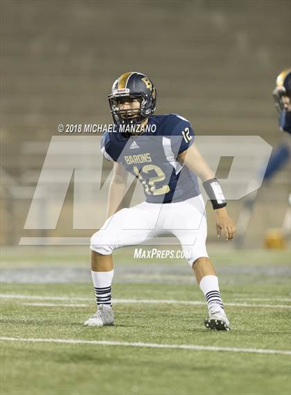 Thumbnail 1 in Bonita Vista vs. Mater Dei Catholic photogallery.