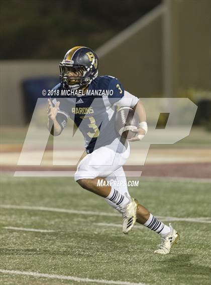 Thumbnail 2 in Bonita Vista vs. Mater Dei Catholic photogallery.