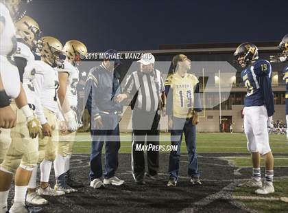 Thumbnail 2 in Bonita Vista vs. Mater Dei Catholic photogallery.