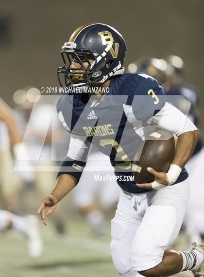 Thumbnail 1 in Bonita Vista vs. Mater Dei Catholic photogallery.