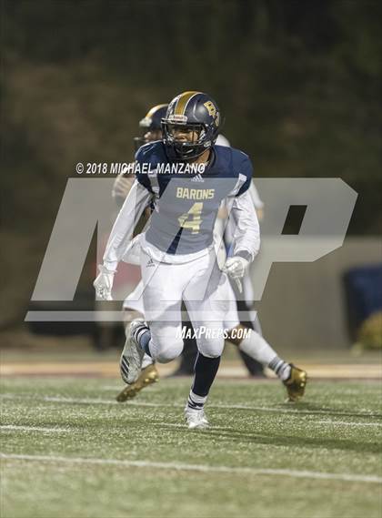 Thumbnail 2 in Bonita Vista vs. Mater Dei Catholic photogallery.