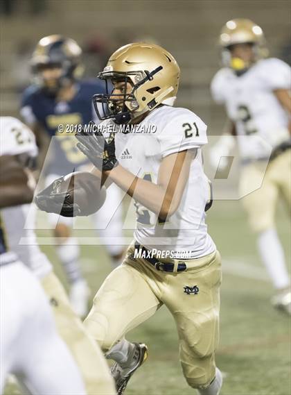 Thumbnail 2 in Bonita Vista vs. Mater Dei Catholic photogallery.