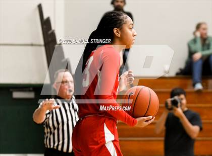 Thumbnail 3 in Regis Jesuit vs. Miramonte (MLK Showcase) photogallery.