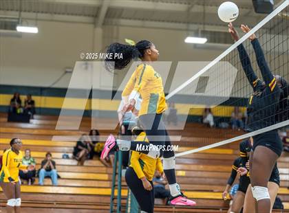 Thumbnail 1 in Lumberton @ Pine Forest photogallery.