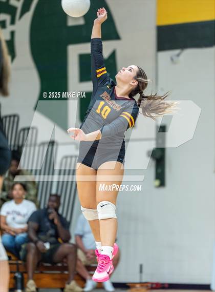 Thumbnail 1 in Lumberton @ Pine Forest photogallery.