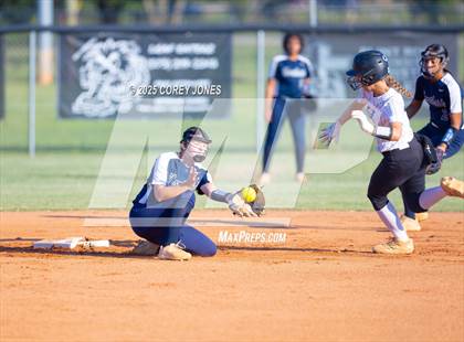 Thumbnail 2 in Northside vs Houston County photogallery.