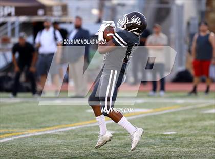 Thumbnail 2 in Harvard-Westlake vs. Crespi photogallery.