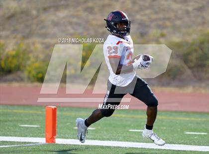 Thumbnail 2 in Harvard-Westlake vs. Crespi photogallery.
