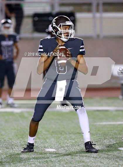 Thumbnail 1 in Harvard-Westlake vs. Crespi photogallery.