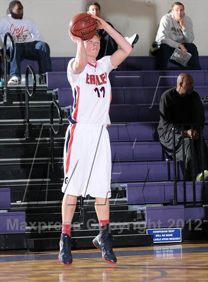 Thumbnail 3 in Inglewood vs. Pleasant Grove (St. Hope Elite Hoops Classic) photogallery.