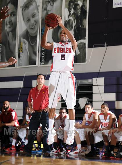Thumbnail 1 in Inglewood vs. Pleasant Grove (St. Hope Elite Hoops Classic) photogallery.