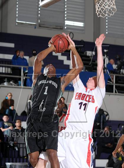 Thumbnail 2 in Inglewood vs. Pleasant Grove (St. Hope Elite Hoops Classic) photogallery.