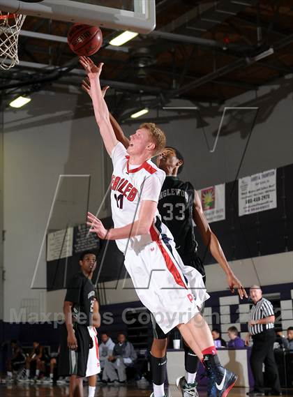 Thumbnail 2 in Inglewood vs. Pleasant Grove (St. Hope Elite Hoops Classic) photogallery.