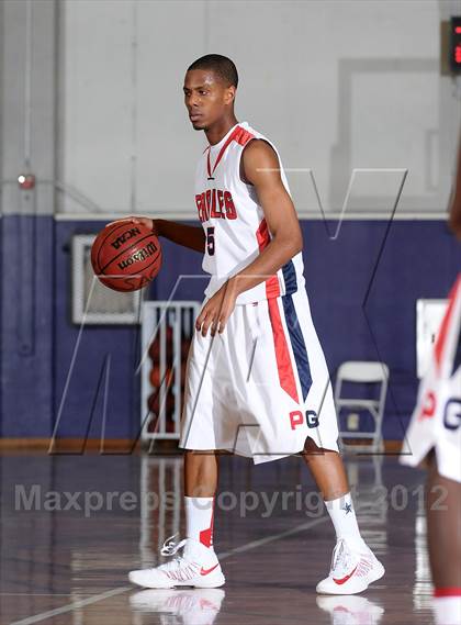 Thumbnail 2 in Inglewood vs. Pleasant Grove (St. Hope Elite Hoops Classic) photogallery.