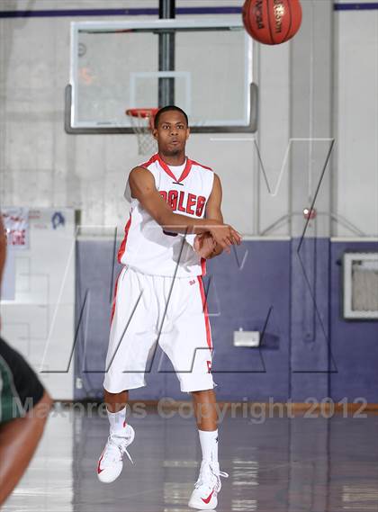 Thumbnail 3 in Inglewood vs. Pleasant Grove (St. Hope Elite Hoops Classic) photogallery.