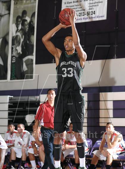 Thumbnail 3 in Inglewood vs. Pleasant Grove (St. Hope Elite Hoops Classic) photogallery.