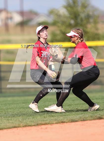 Thumbnail 3 in Loveland vs Grove (Erie Festival of Champions) photogallery.