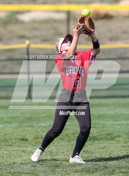 Thumbnail 2 in Loveland vs Grove (Erie Festival of Champions) photogallery.