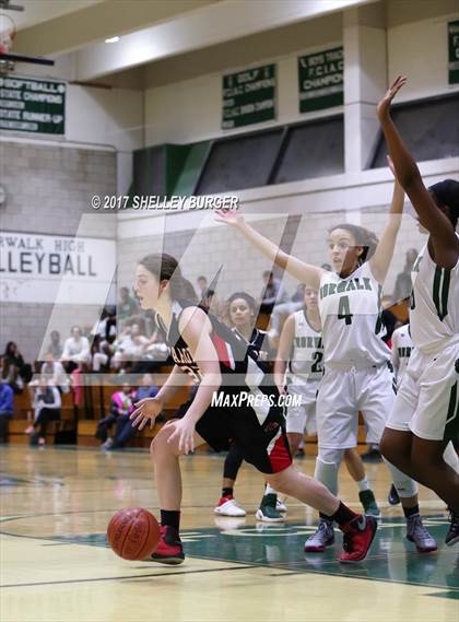 Thumbnail 3 in Warde @ Norwalk photogallery.