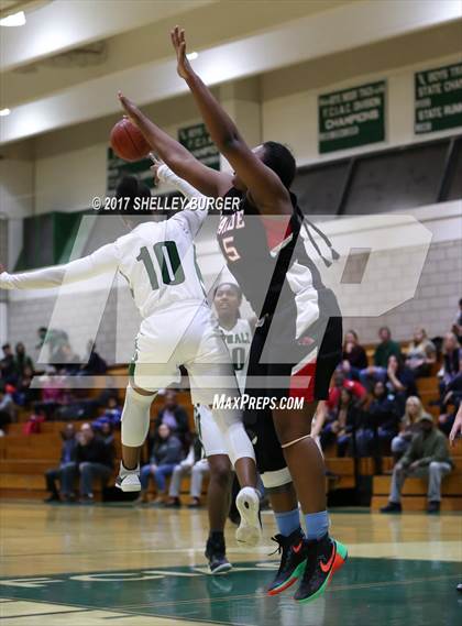 Thumbnail 1 in Warde @ Norwalk photogallery.