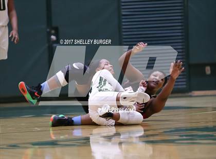 Thumbnail 3 in Warde @ Norwalk photogallery.