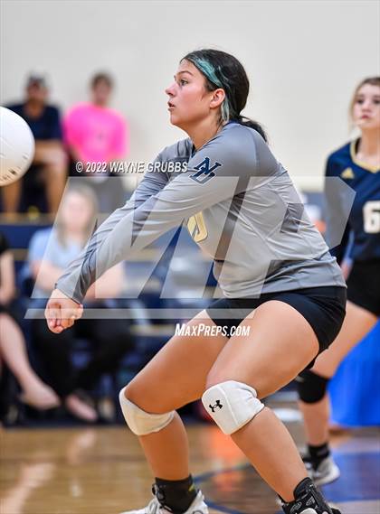 Thumbnail 3 in White Oak @ New Diana JV photogallery.