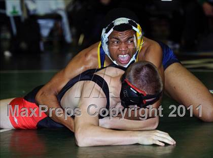 Thumbnail 1 in El Camino Wrestling Tournament photogallery.