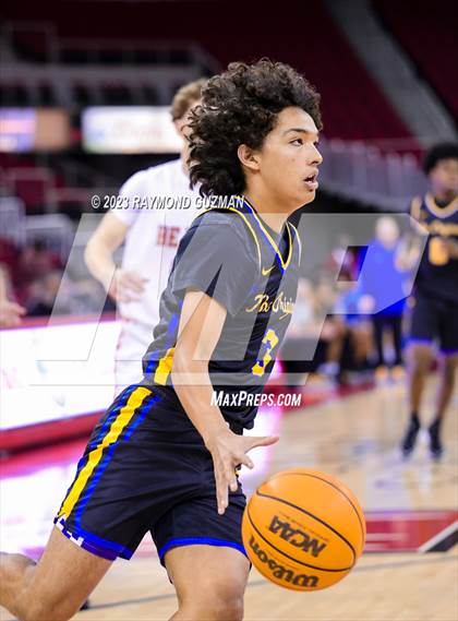 Thumbnail 3 in Selma vs. Clovis photogallery.