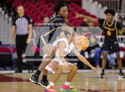 Thumbnail 1 in Selma vs. Clovis photogallery.