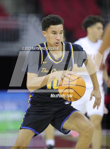 Thumbnail 2 in Selma vs. Clovis photogallery.