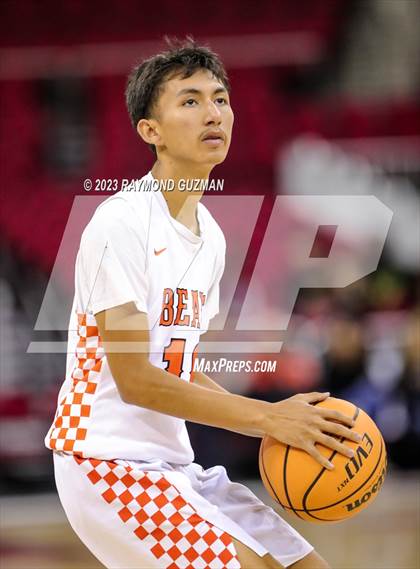 Thumbnail 2 in Selma vs. Clovis photogallery.