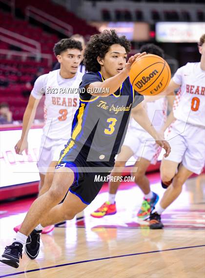 Thumbnail 2 in Selma vs. Clovis photogallery.