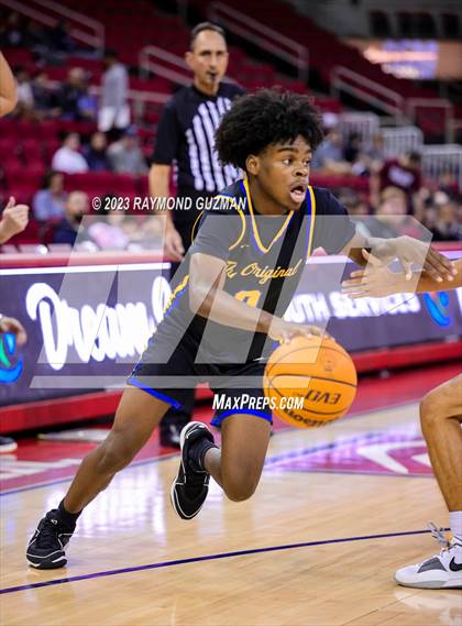 Thumbnail 2 in Selma vs. Clovis photogallery.