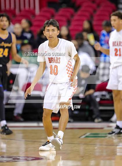 Thumbnail 1 in Selma vs. Clovis photogallery.