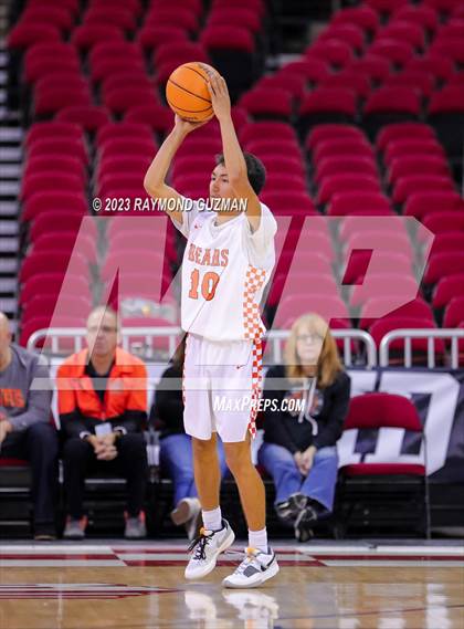 Thumbnail 2 in Selma vs. Clovis photogallery.