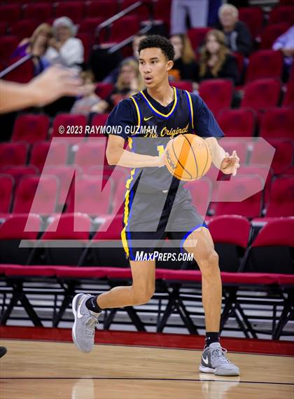 Thumbnail 2 in Selma vs. Clovis photogallery.