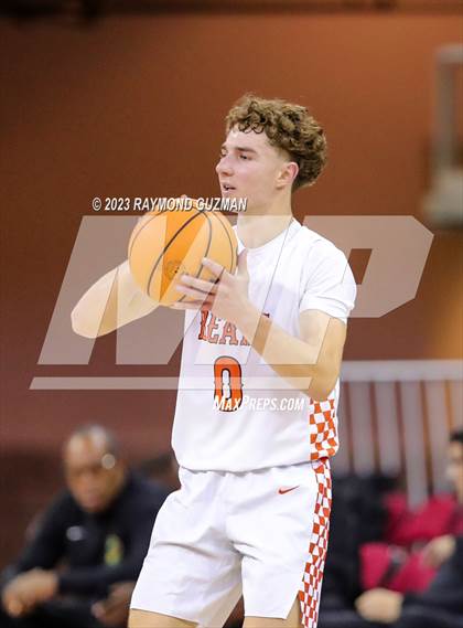 Thumbnail 1 in Selma vs. Clovis photogallery.