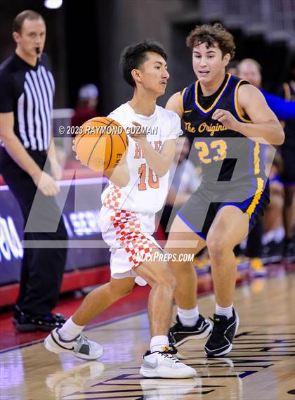 Thumbnail 2 in Selma vs. Clovis photogallery.